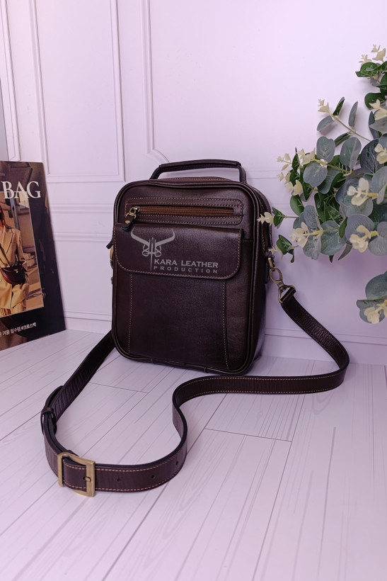 قهوه ای تیره